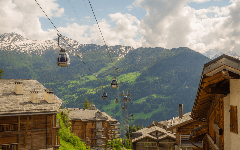 Exploring the Neighborhoods of Verbier: A Guide for Potential Homebuyers