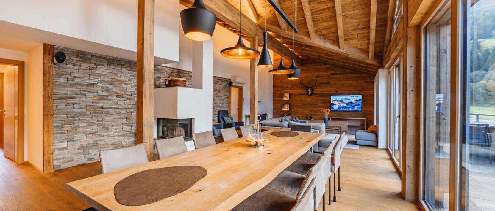 Luis Penthouse, Oostenrijk