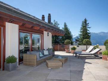 Lake Penthouse