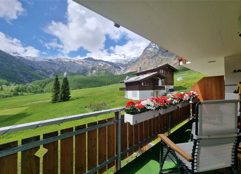 Ski-in Ski-Out Apartment